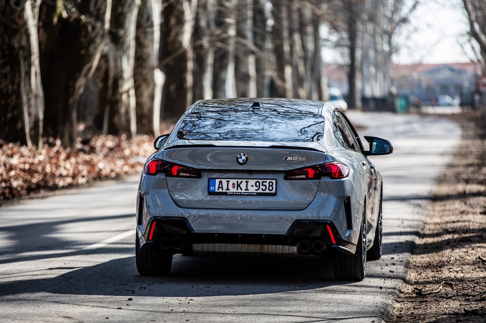 új bmw 2 gran coupe hátoldal